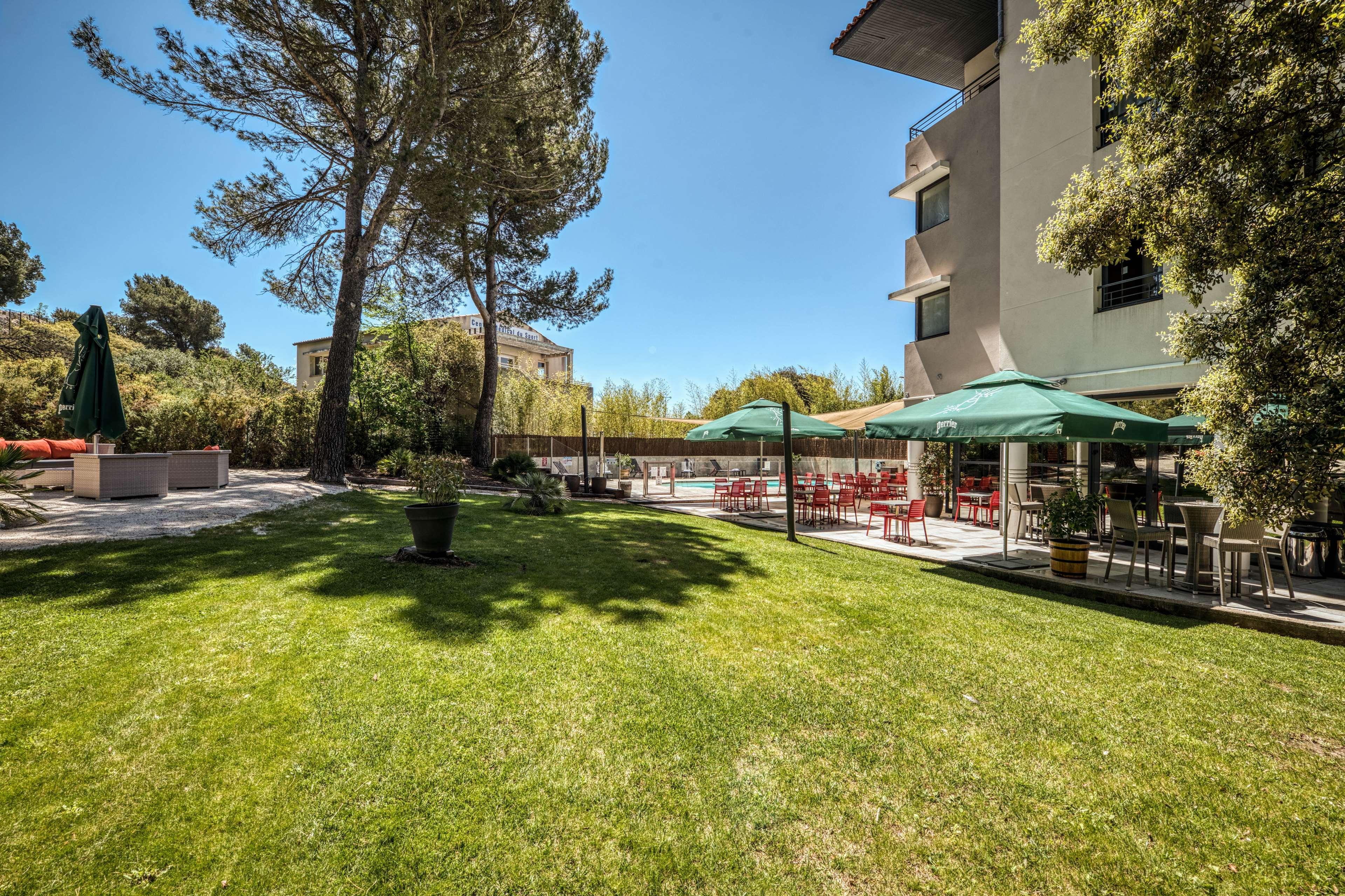 Mercure Aix-En-Provence La Duranne Gare Tgv Buitenkant foto