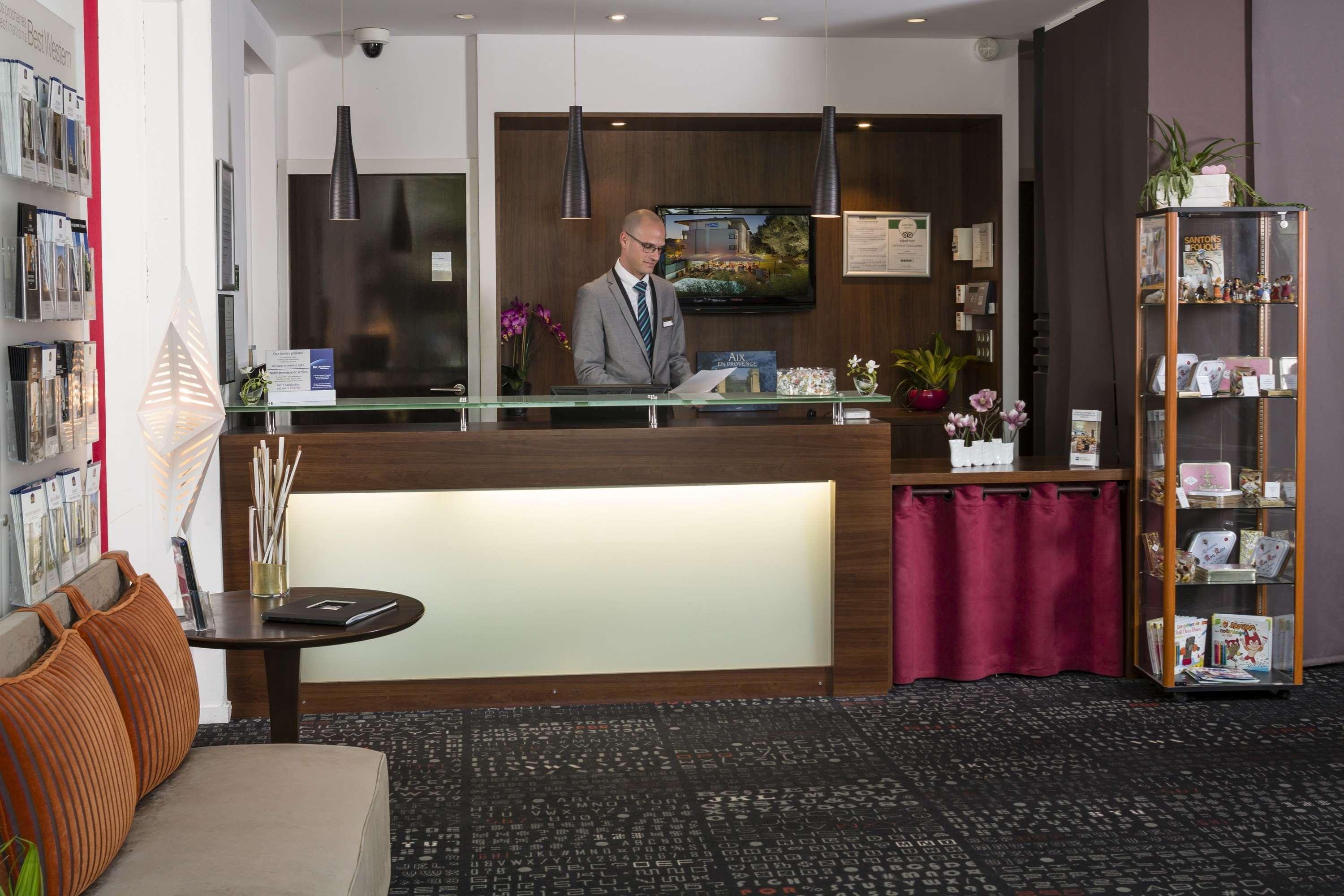 Mercure Aix-En-Provence La Duranne Gare Tgv Buitenkant foto